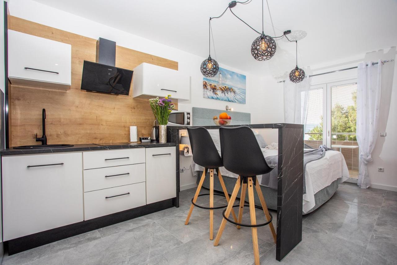 Apartments Nedo Dalmatia Омиш Экстерьер фото